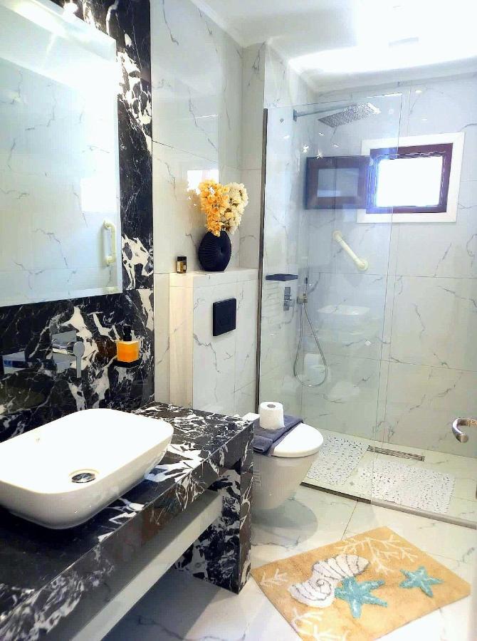 Lux Suite Sea Front Avra Pefkochori Exterior foto