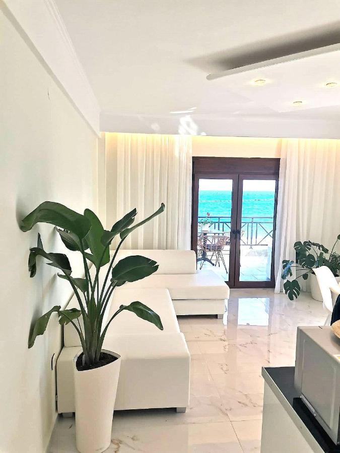 Lux Suite Sea Front Avra Pefkochori Exterior foto